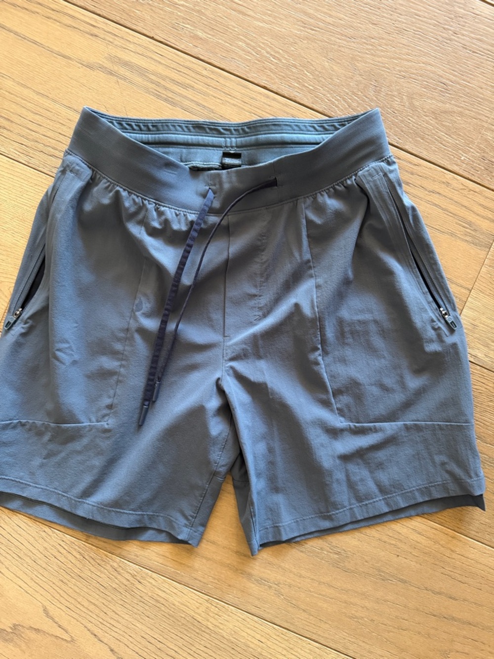 Men's Lululemon Performance Drawstring Shorts - Grey